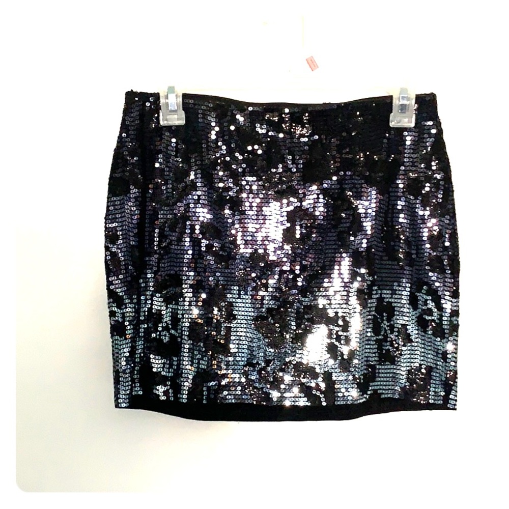 Little black skirt
